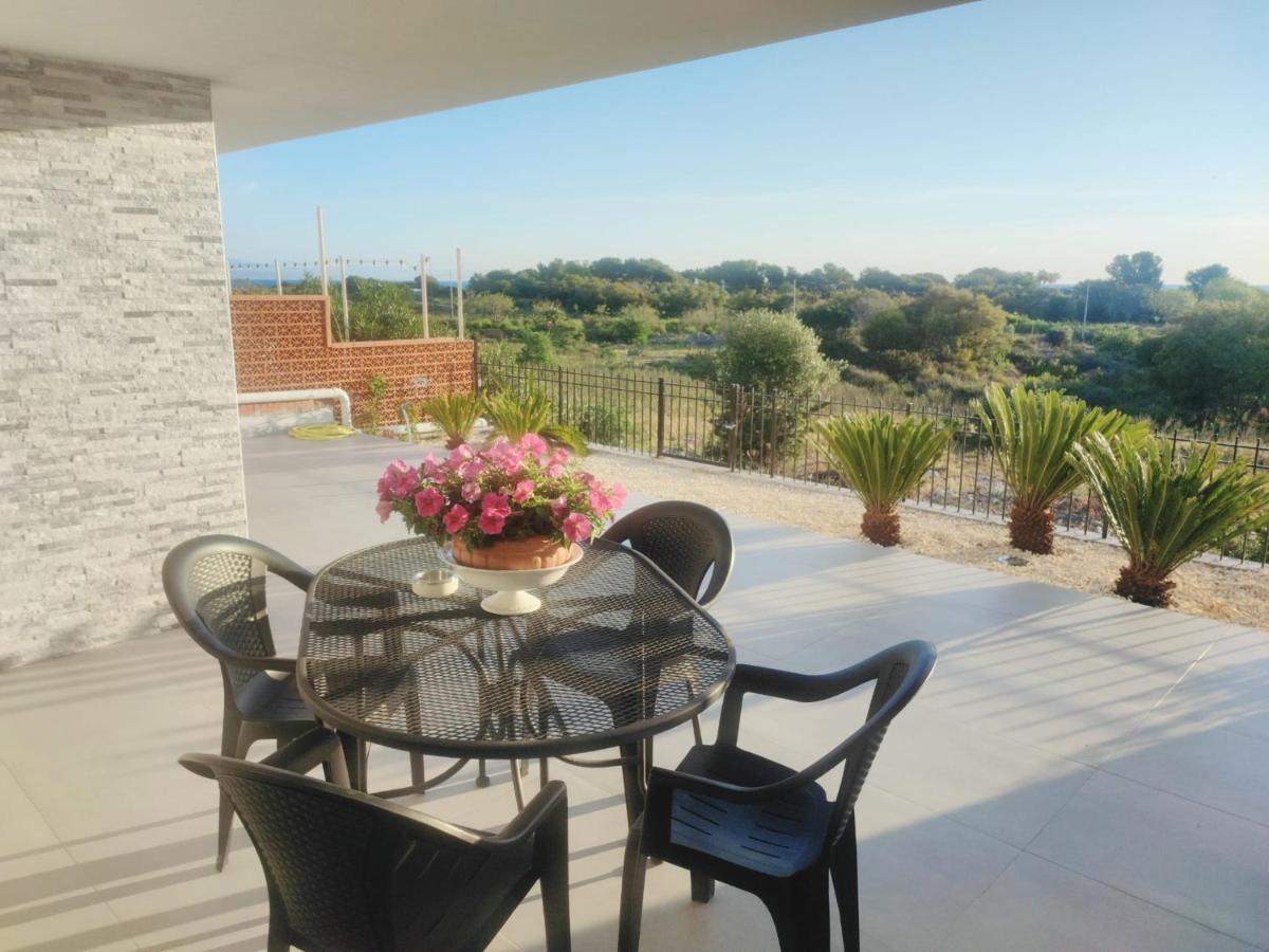 I Mori Di Brucoli Villa Bagian luar foto